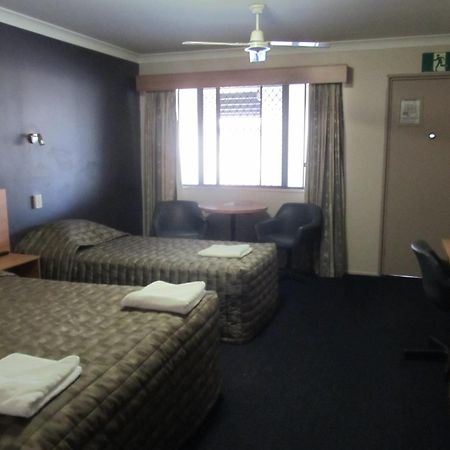 רוקהמפטון Sunpalms Motel חדר תמונה