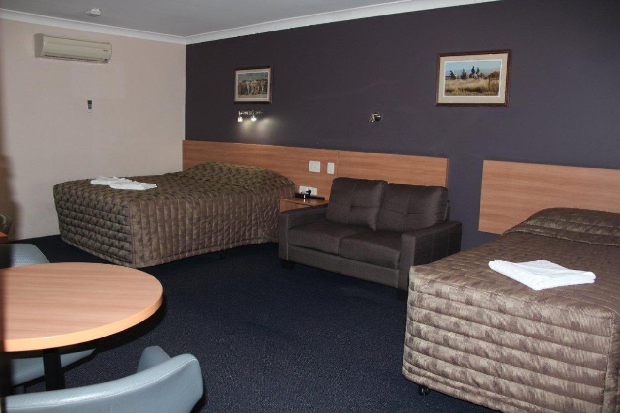רוקהמפטון Sunpalms Motel מראה חיצוני תמונה