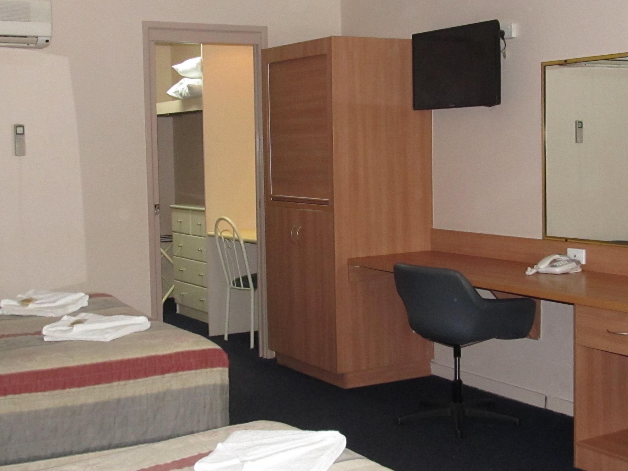 רוקהמפטון Sunpalms Motel מראה חיצוני תמונה