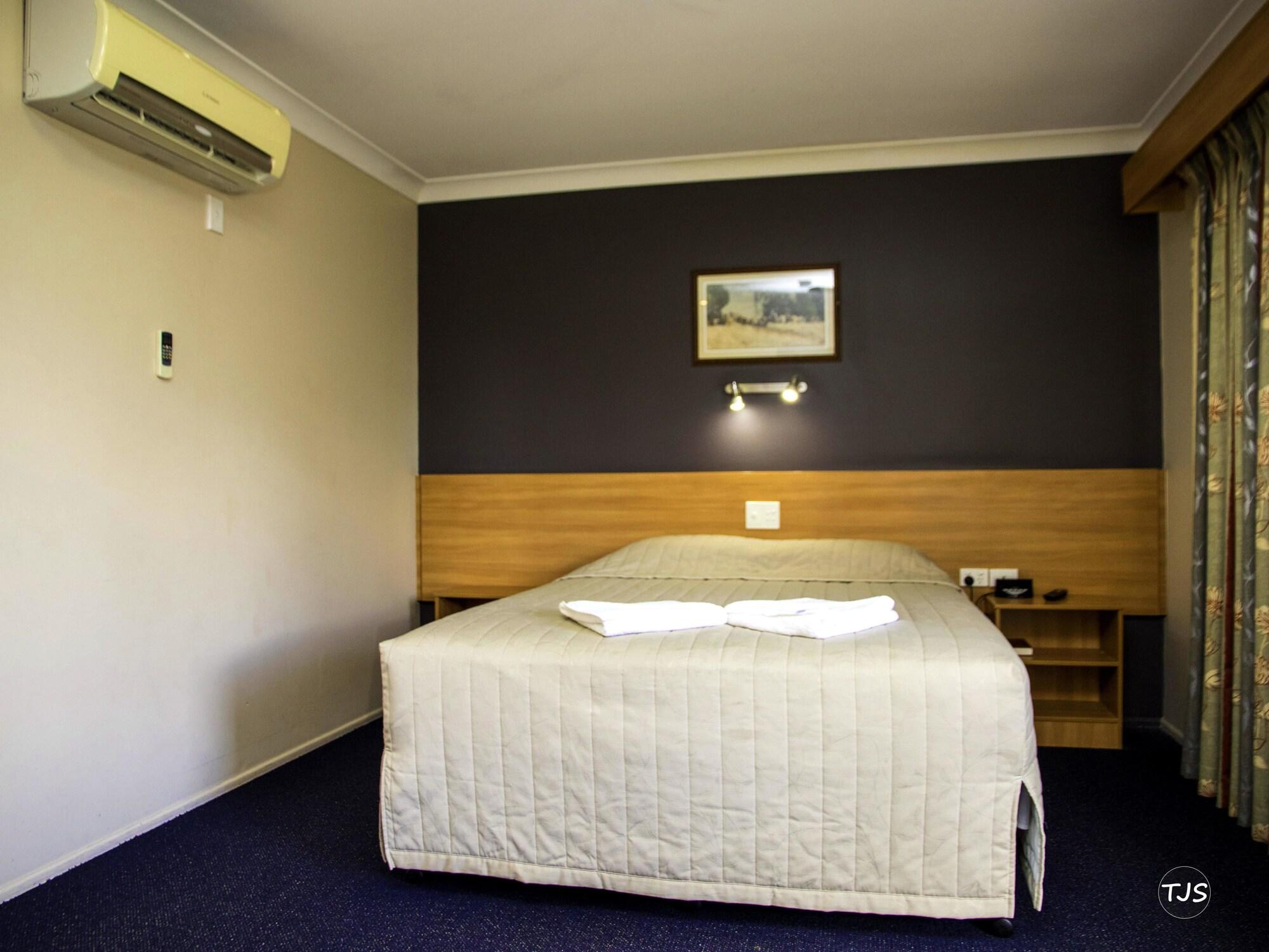 רוקהמפטון Sunpalms Motel מראה חיצוני תמונה