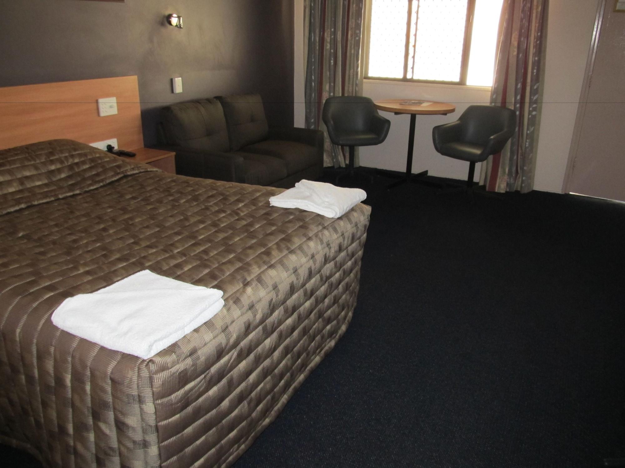 רוקהמפטון Sunpalms Motel מראה חיצוני תמונה
