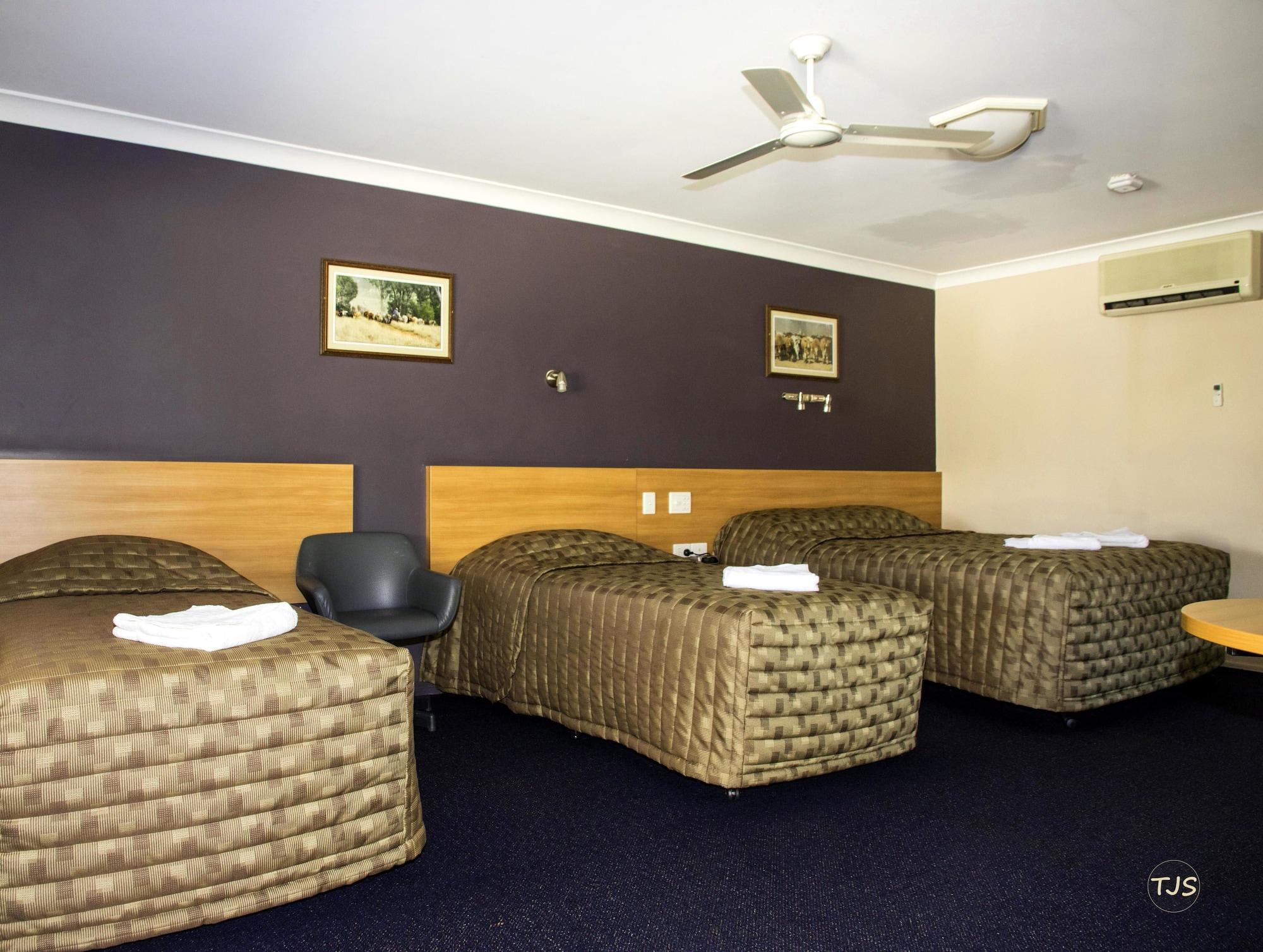 רוקהמפטון Sunpalms Motel מראה חיצוני תמונה