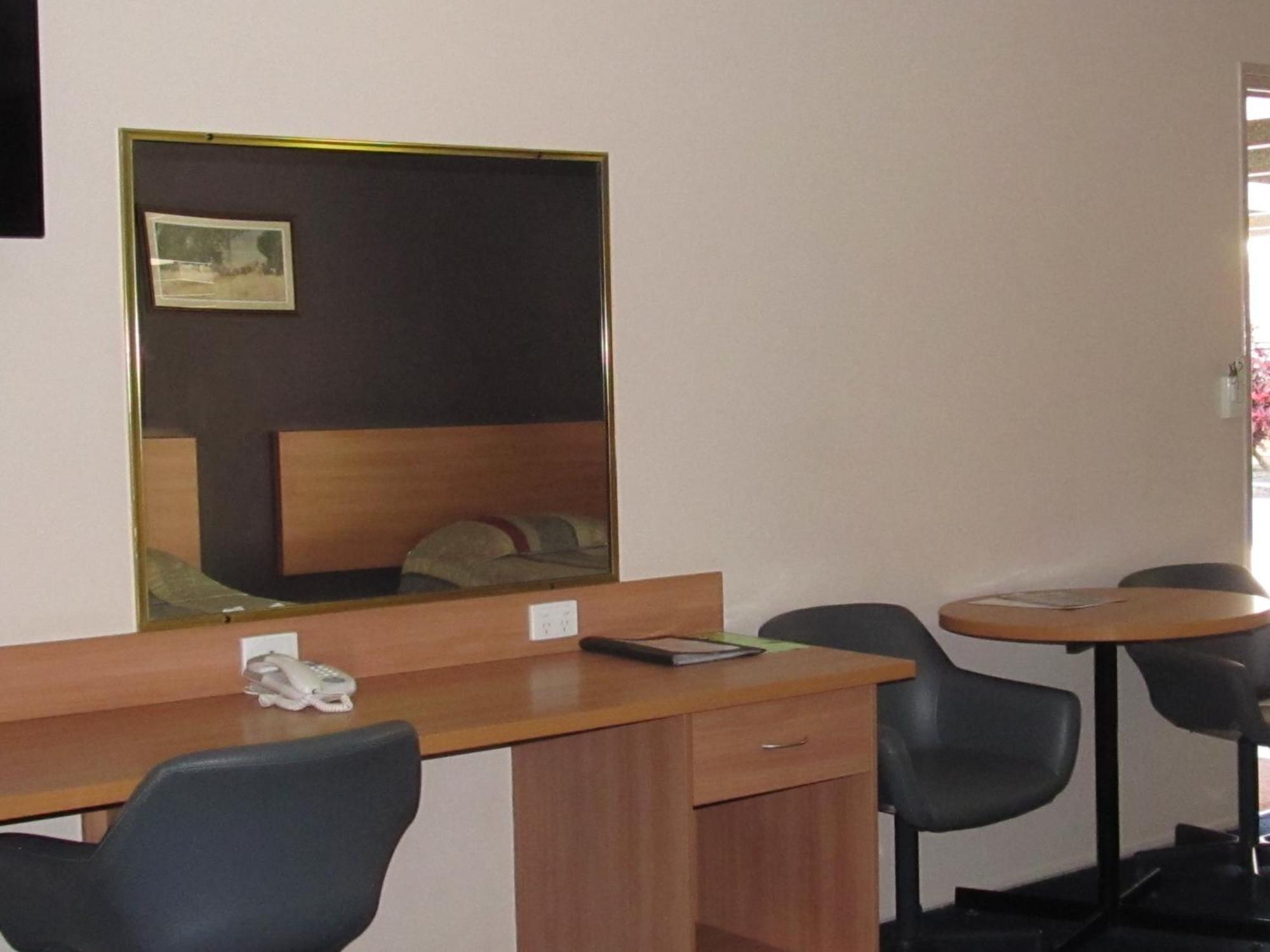 רוקהמפטון Sunpalms Motel חדר תמונה
